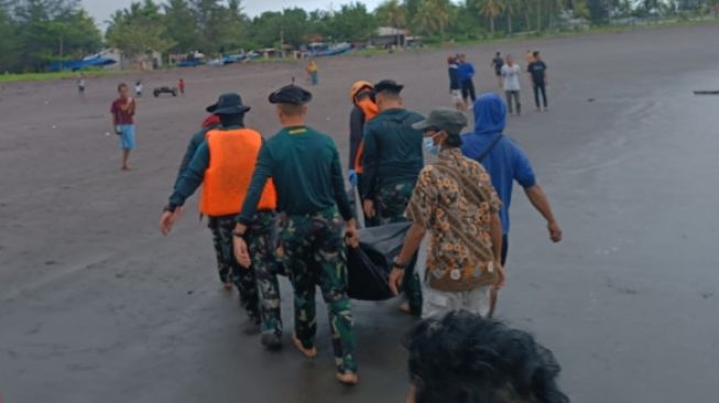 Hilang Sejak 4 Hari Lalu, Masykur Ditemukan Tak Bernyawa di Pantai Lampon Banyuwangi