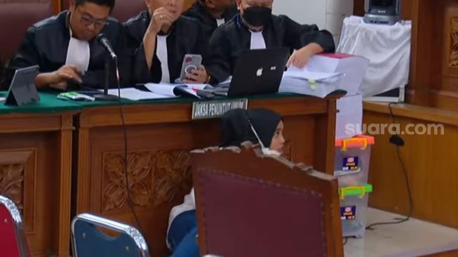 Bisa Dipidanakan, Ini Keterangan Janggal ART Ferdy Sambo di Sidang Bharada E