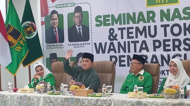 Wakil Ketua Umum DPP PPP Arsul Sani secara terang-terangan menyebut Menteri BUMN Erick Thohir cocok maju sebagai calon presiden atau calon wakil presiden untuk Pilpres 2024. (Suara.com/Bagaskara)