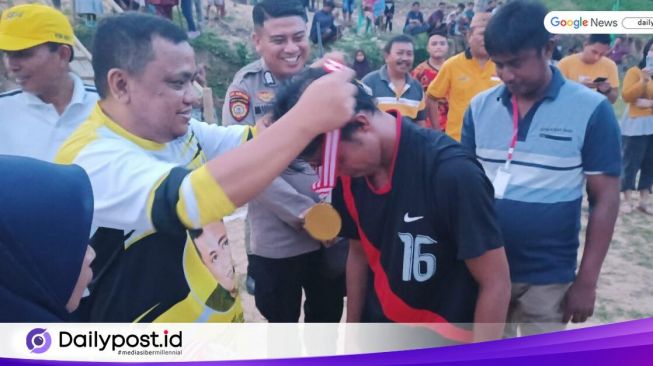 Wabup Hendra Harap Turnamen Sepak Bola Terus Dikembangkan