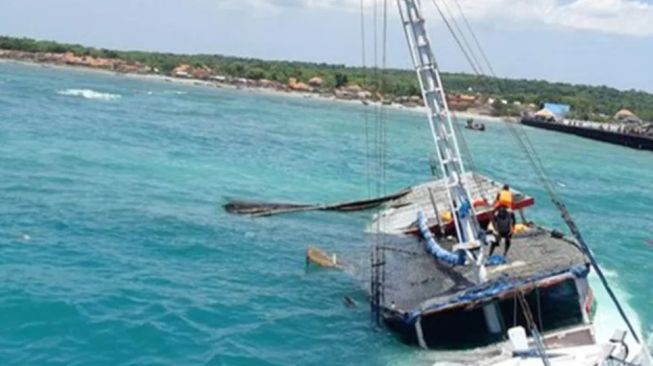 Kapal Layar Mila Jawa Indah Karam di Perairan Pulau Sapudi, Kondisi 84 Penumpang Terkini