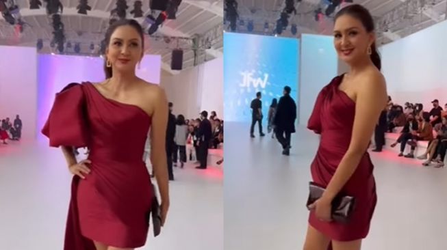 Potret Donna Agnesia di JFW (Instagram/@dagnesia)