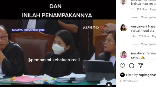 Putri Candrawathi buka masker di sidang [instagram]