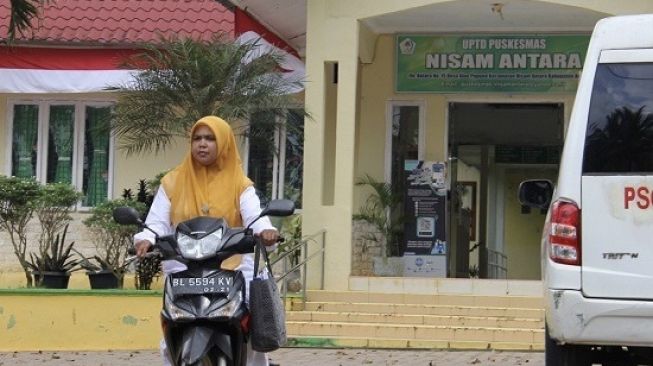 Kisah Bidan Maidiana, Belasan Tahun Mengabdi di  Pedalaman