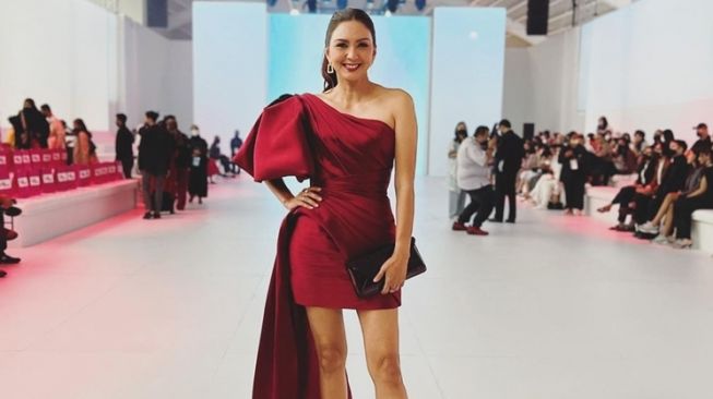 Potret Donna Agnesia di JFW (Instagram/@dagnesia)