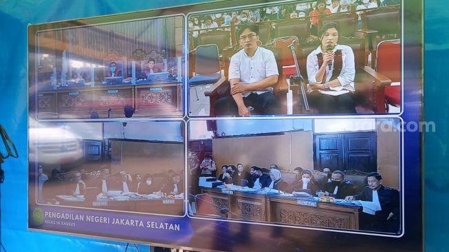 Mahareza Rizky Hutabarat, adik kandung almarhum Yosua saat bersaksi di sidang Ferdy Sambo. (Suara.com/Arga)