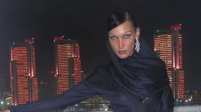 Bella Hadid Pensiun jadi Model, Kini Bahagia Tanpa 'Wajah Palsu'