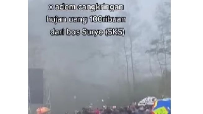 Viral Video Hujan Uang di Kaliadem Cangkringan Sleman, Pengunjung Saling Berebut