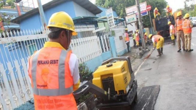 Lihat Jalan Rusak? Langsung Lapor ke Perjaka Gesit