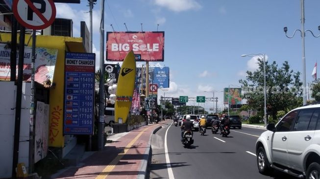 Situasi Bypass Ngurah Rai, Bali yang menjadi jalur delegasi KTT G20 [suara.com/Putu Yonata Udawananda]