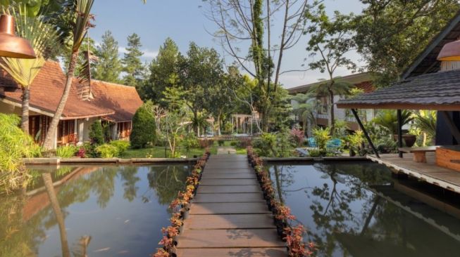 The Village Resort Bogor by Waringin Hospitality Tawarkan Nuansa Alam yang Rindang dan Sejuk