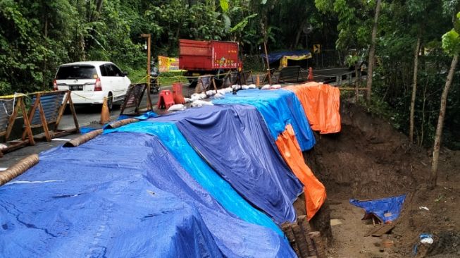 Sejumlah Kendala Menghadang Perbaikan Longsor di Jalan Jogja-Wonosari, Salah Satunya karena Faktor Lokasi