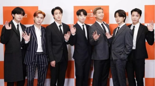 Daebak! BTS Jadi Artis Paling Banyak Puncaki Billboard Hot 100 Selama Dekade Ini