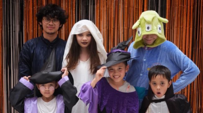 Potret Anak Artis saat Pakai Kostum Halloween (Instagram/zaskiaadyamecca)