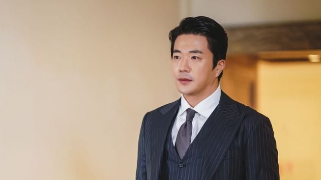 Potret Kwon Sang Woo di Curtain Call (Instagram/@kbsdrama)