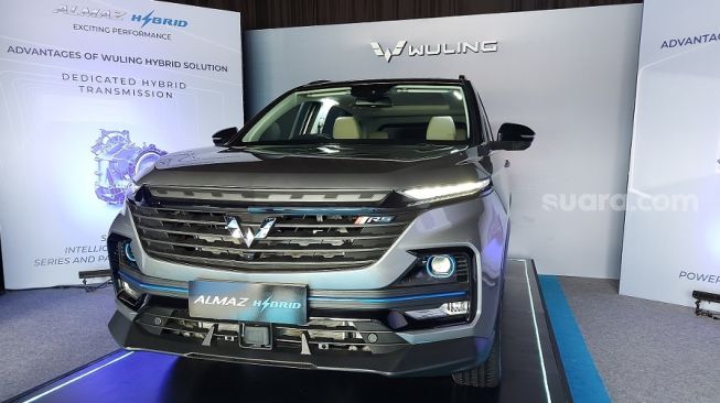 Wuling Almaz Hybrid Dibanderol Rp 470 Juta, Siap Lawan Corolla Cross