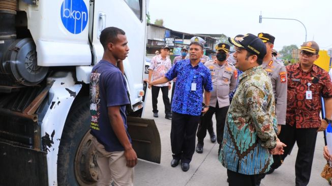 Kapolres dan Wali Kota Tangerang Kompak Pantau Pengawasan Jam Operasional Truk