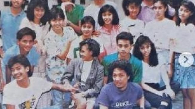 Gaul Pada Zamannya, Publik Pangling Lihat Foto Jadul Artis-Artis di Tahun 1988 Ini