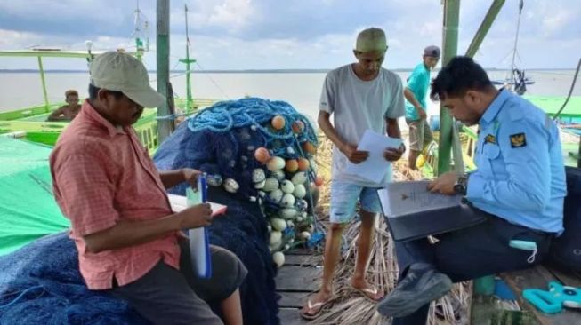 Melebihi Kapasitas, Puluhan Kapal Nelayan di Paser Diamankan Dinas Perikanan