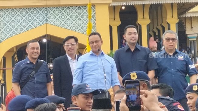 Anies Baswedan Temui Masyarakat di Istana Maimun: Kita Ingin Ada Perubahan di Republik Ini