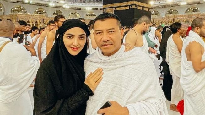 6 Potret Ashanty Kembali Umrah, Bersyukur Rayakan Pertambahan Usia di Mesjid Nabawi