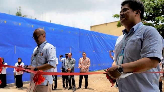 Seremoni peresmian dojo secara simbolis oleh PT Astra-Daihatsu Motor dan SMK Lentera Bangsa [PT ADM].