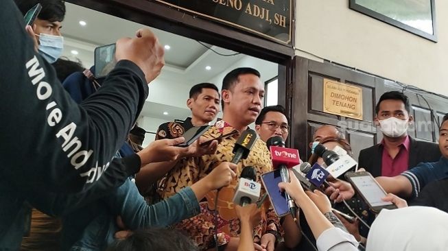 Hakim Bakal Cecar Saksi Pegawai Bank, Pengacara Akan Buktikan Rekening Brigadir J Yang Dikuras Bukan Untuk Bharada E