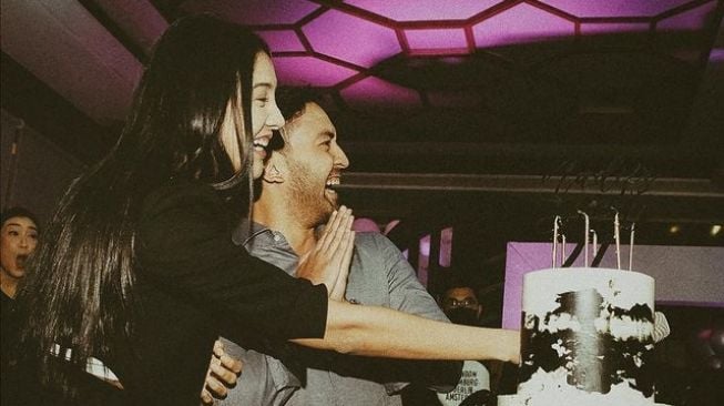 Momen Anya Geraldine Rayakan Ultah Pacar. (Instagram/anyageraldine)