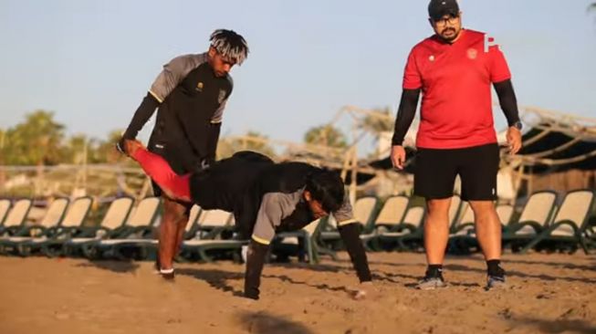 Situasi Latihan Timnas Indonesia U-19 di Pantai Turki (Tangkapan Layar YouTube PSSI).