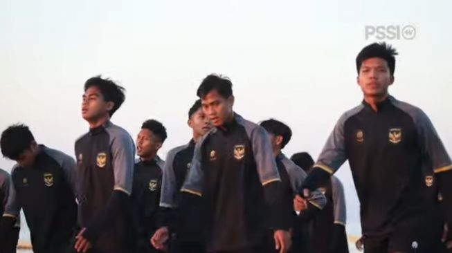 Situasi Latihan Timnas Indonesia U-19 di Pantai Turki (Tangkapan Layar YouTube PSSI).