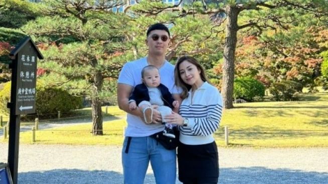 Kembali Liburan ke Luar Negeri, Intip 5 Potret Baby Izz Diajak Nikita Willy dan Indra Priawan Liburan ke Jepang