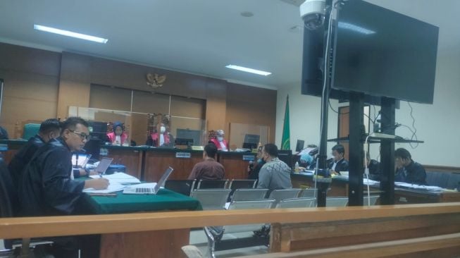 Terseret Korupsi Lahan SMKN 7 Tangsel, Adik Wahidin Halim Terima Uang Ratusan Juta Secara Tunai