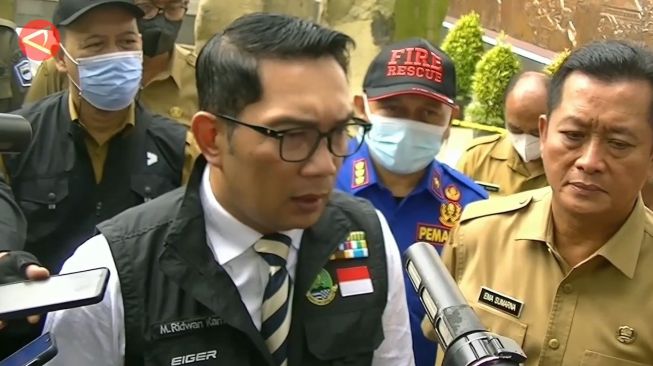 Ridwan Kamil Sesalkan Pencopotan Label Identitas Pemberi Bantuan Tenda Pengungsian Gempa Cianjur