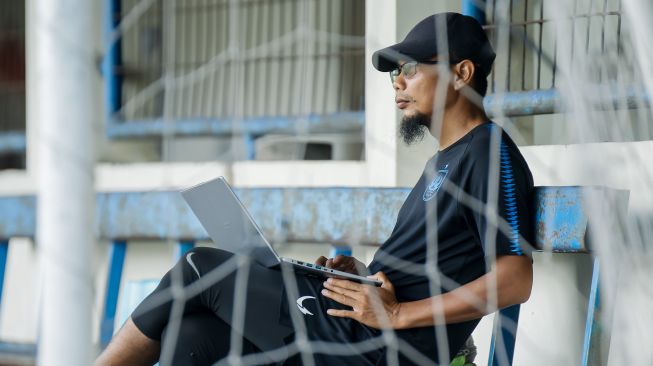 Direktur Akademi PSIS Semarang, Muhammad Ridwan diberi tugas tambahan oleh manajemen untuk menjadi kepala analisis tim senior. [Dok PSIS Semarang]