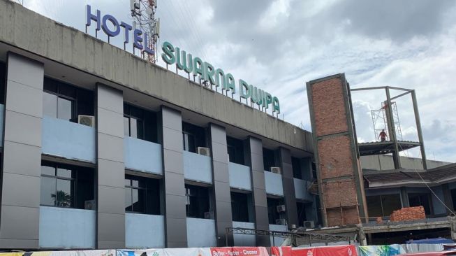 Korupsi BUMD Hotel Swarna Dwipa Disidang Perdana Hari Ini, Mantan Dirut Augie Bunyamin Dihadirkan di Sidang
