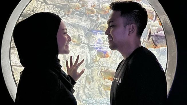 Nenek Nathalie Holscher Beri Lampu Hijau Pada Faris, Siap Dihalalin Nih?