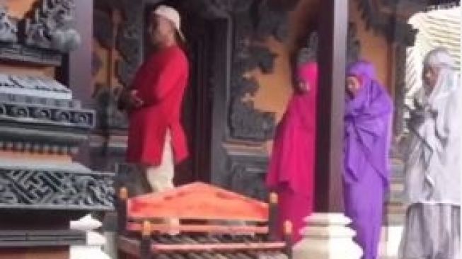 Wujud Toleransi di Bali, Umat Muslim Numpang Salat Berjamaah di Rumah Warga