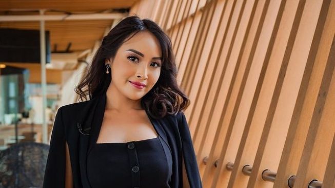 Keluar dari Zona Nyaman, News Anchor Prima Alvernia Buka Bisnis Roti