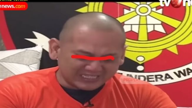 RN (31) tersangka penganiayaan istri dan membunuh anak kandung di Depok (Youtube/ tvOneNews).