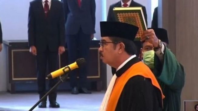 Ketua MA Lantik Ketua Muda Tata Usaha Negara Mahkamah Agung Yulius