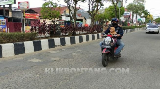 Jalan Rusak di Tengah Kota Bontang Bakal Diaspal Tahun Depan