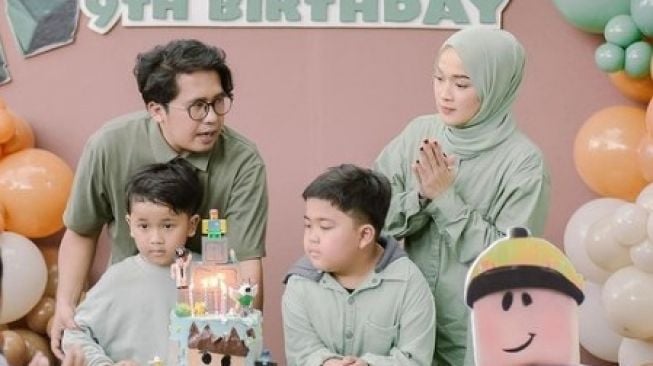 Ririe Fairus dan Ayus Sabyan Tampil Kompak di Ultah Anak, Netizen Terharu: Adem!