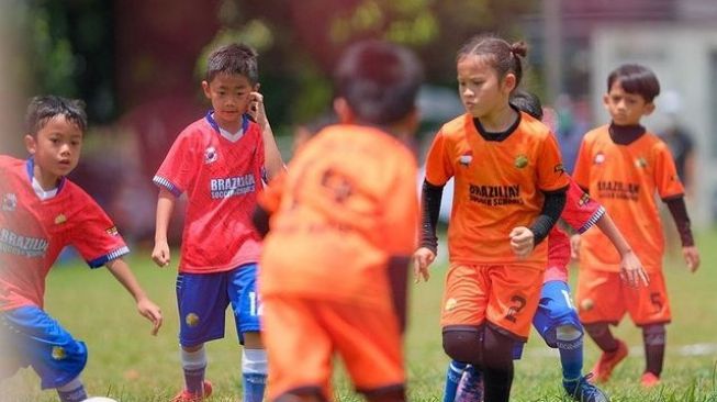 Potret Kala Zaskia Adya Mecca Main Bola(Instagram/@zaskiadyamecca)