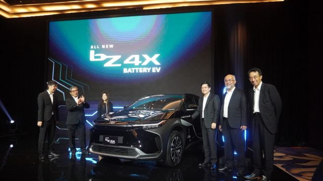 All-New Toyota bZ4X resmi meluncur di Tanah Air pada Kamis (10/11/2022) [PT Toyota-Astra motor].