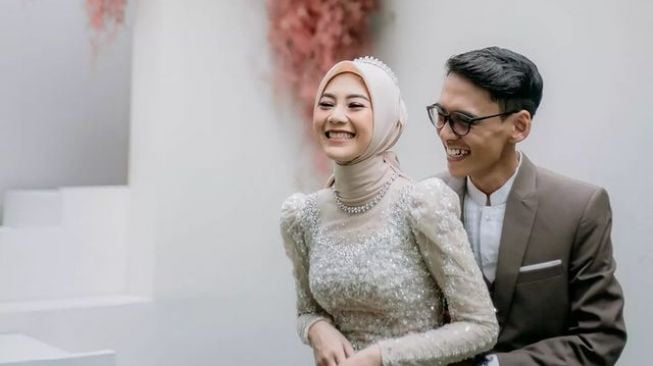 8 Potret Prewedding Beni Mulyana, Kakak Lesti Kejora yang Bakal Segera ...