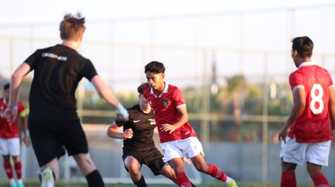 Gelandang Timnas Indonesia U-20 Marselino Ferdinan ketika bermain kontra Baerum SK. [Dok. PSSI]