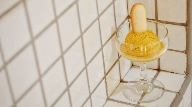 Menjajal Cita Rasa Es Krim Jamu yang Unik di Makuta Jamu Cafe