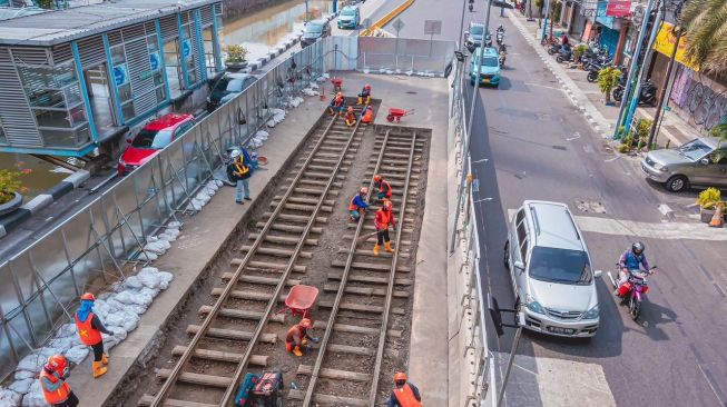 Rel Trem Bersejarah Ditemukan di Tengah Konstruksi MRT Jakarta CP202, Segera Direlokasi