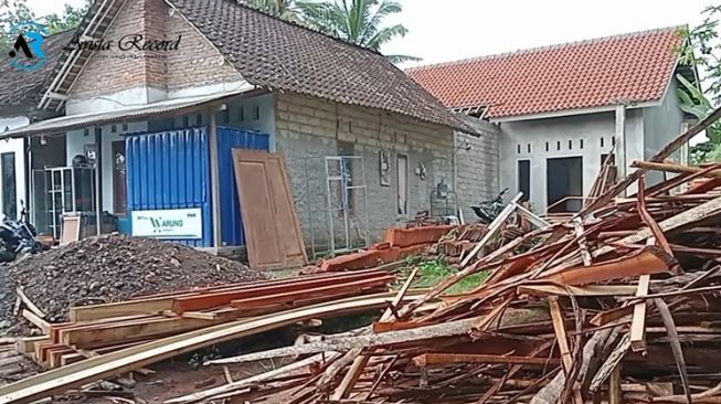 Potret Rumah Farel Prayoga yang Sedang Direnovasi (YouTube ARISTA Record)