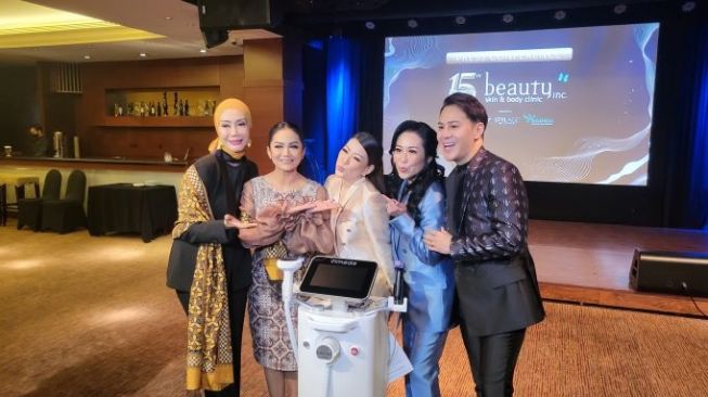 Perawatan ala Hollywood menggunakan alat kecantikan Morpheus 8. (Dok. Beauty Inc)